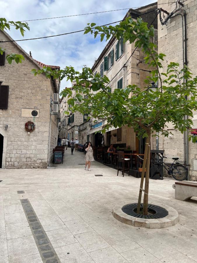 Devivi Apartments Split Bagian luar foto