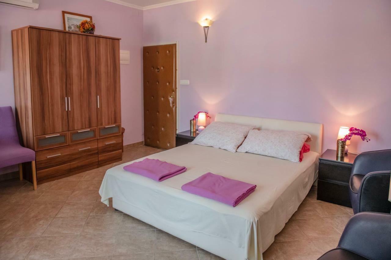 Devivi Apartments Split Bagian luar foto